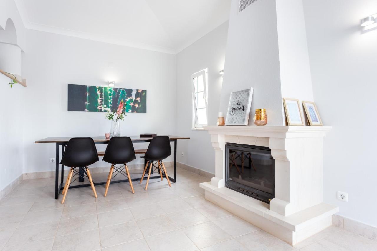 Qev - Santo Antonio Apartment Budens Luaran gambar