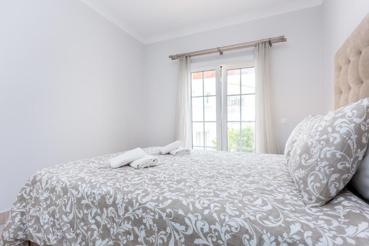 Qev - Santo Antonio Apartment Budens Luaran gambar